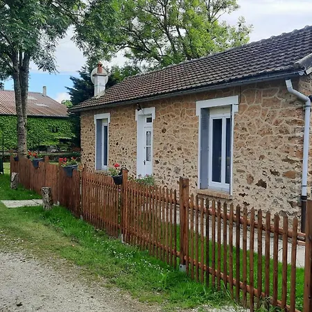 Gite Du Chateau De Chambonnieres Le Plessis-Feu-Aussoux Exterior foto