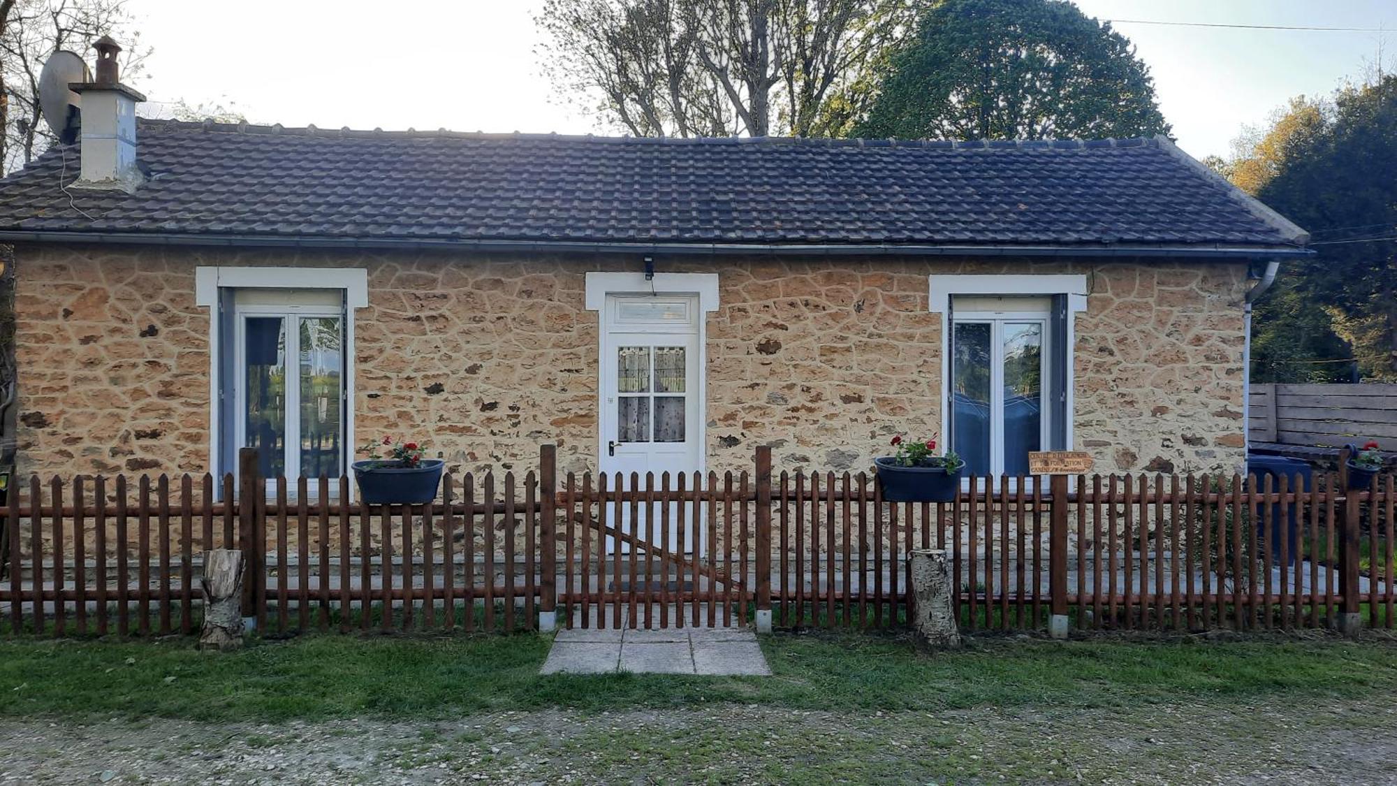 Du Chateau De Chambonnieres Le Plessis-Feu-Aussoux